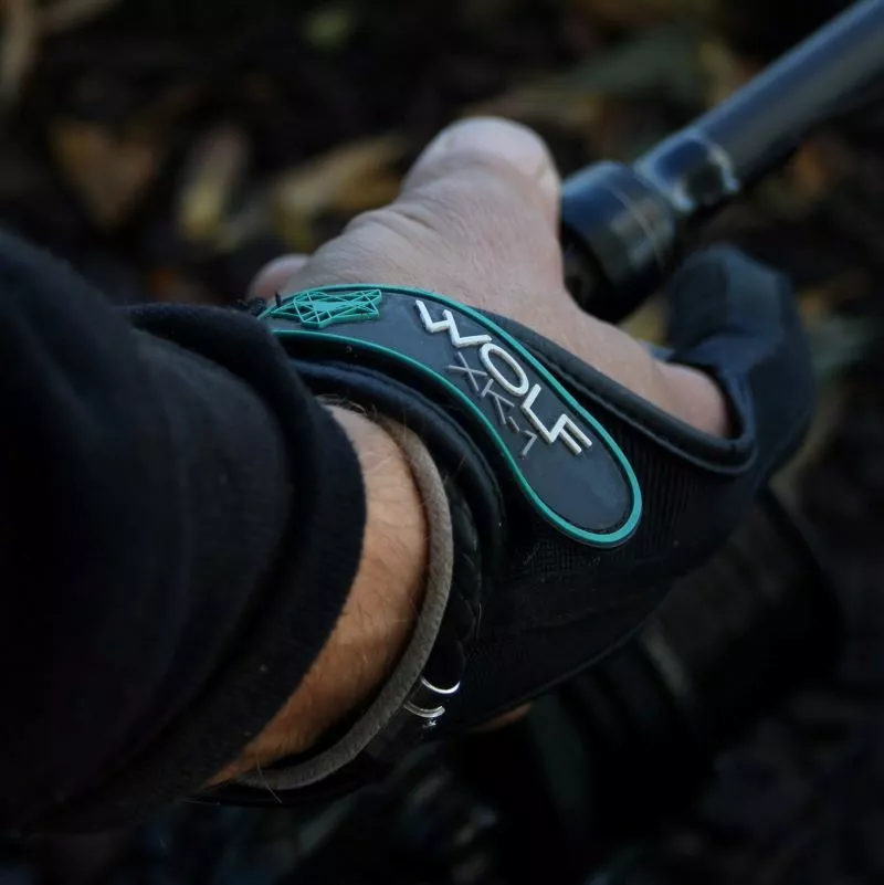 Wolf International Wolf Kevlar Casting Gloves 4 Wolf International Wolf Kevlar Casting Gloves - Image 4