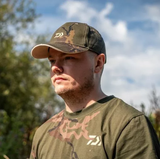 Daiwa Camo Peaked Hat -Fishing Rod Shop n2sz4zms638016779261602609