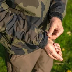 Avid Carp Ripstop Camo Pullover Jacket -Fishing Rod Shop nsile12e637940078080190411